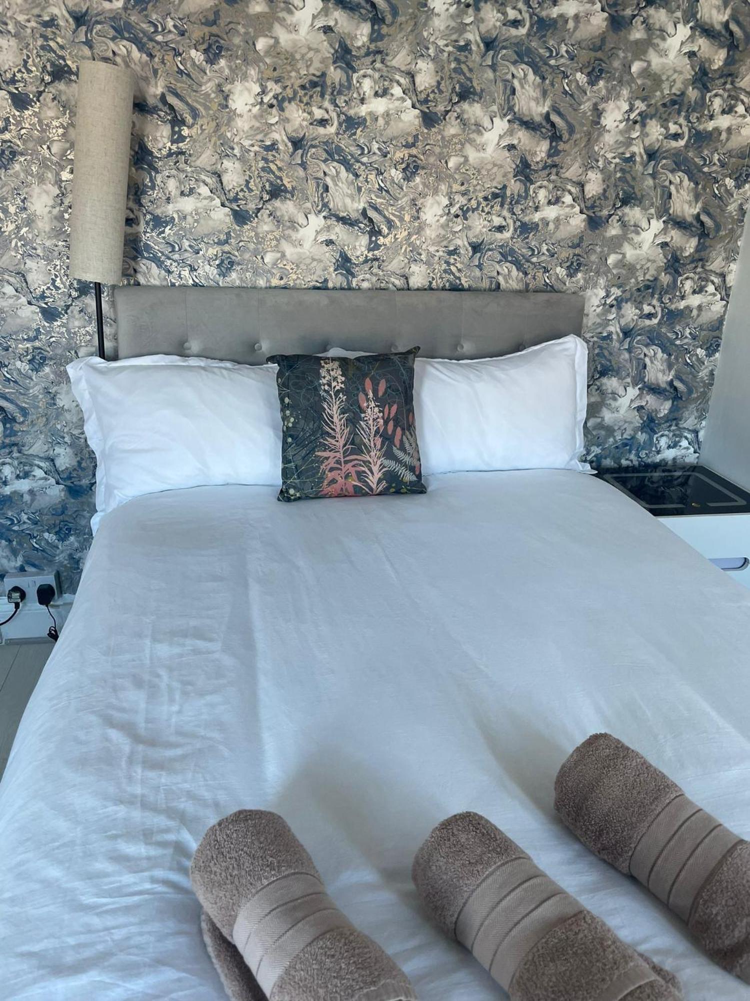 Mr Sandman's 2* Blackpool